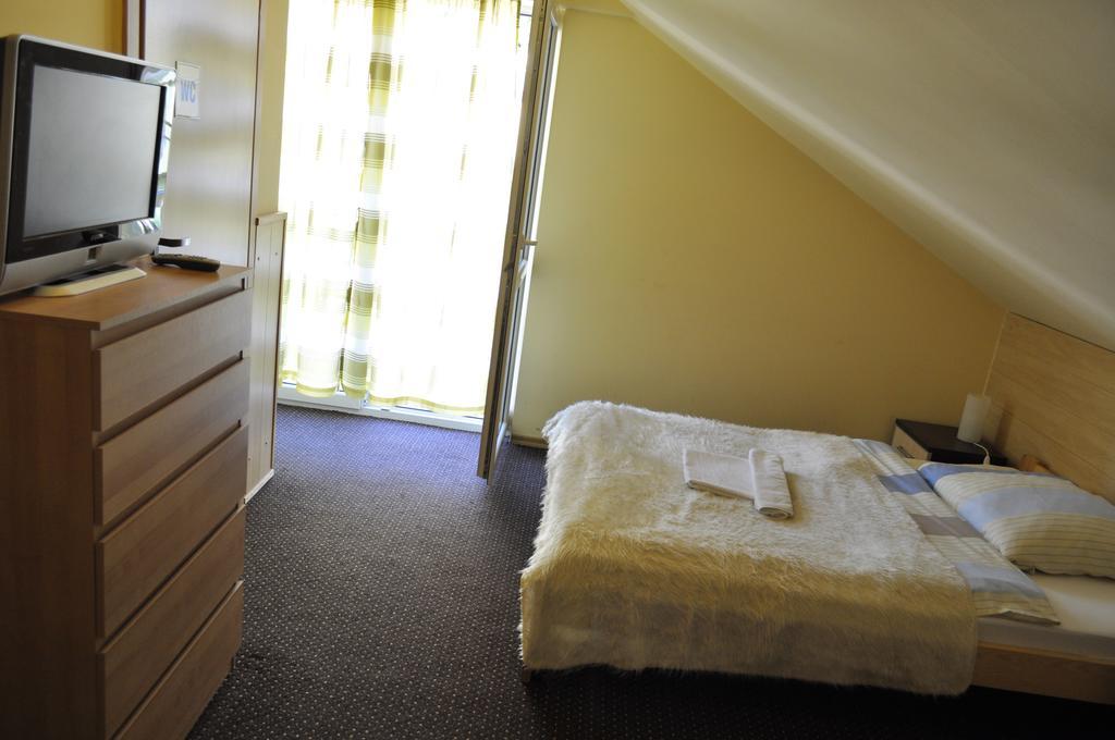 Pensjonat U Janiny Boleslawiec Boleslawiec  Room photo